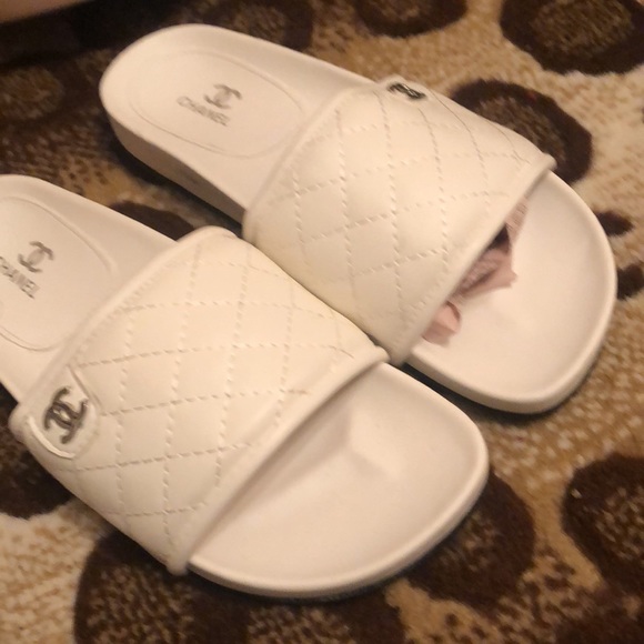 🆕 Cc Summer Sandals - Picture 5 of 6